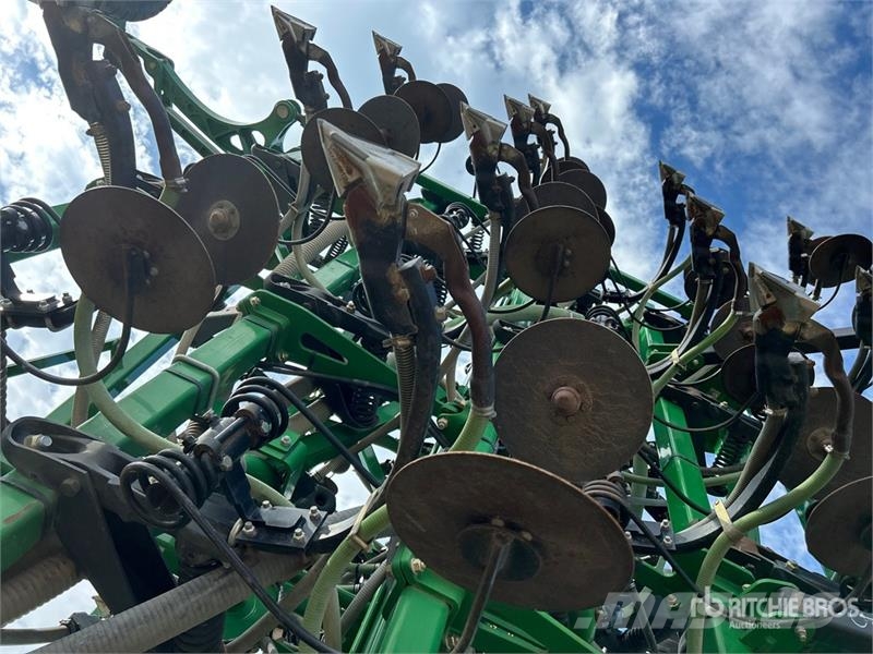 John Deere 1830 61 ft Air Drill 条播机