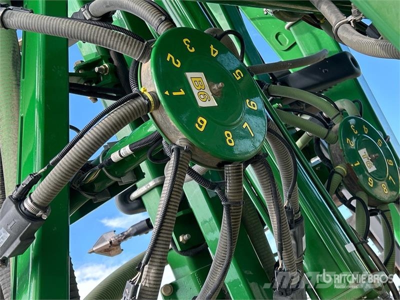 John Deere 1830 61 ft Air Drill 条播机