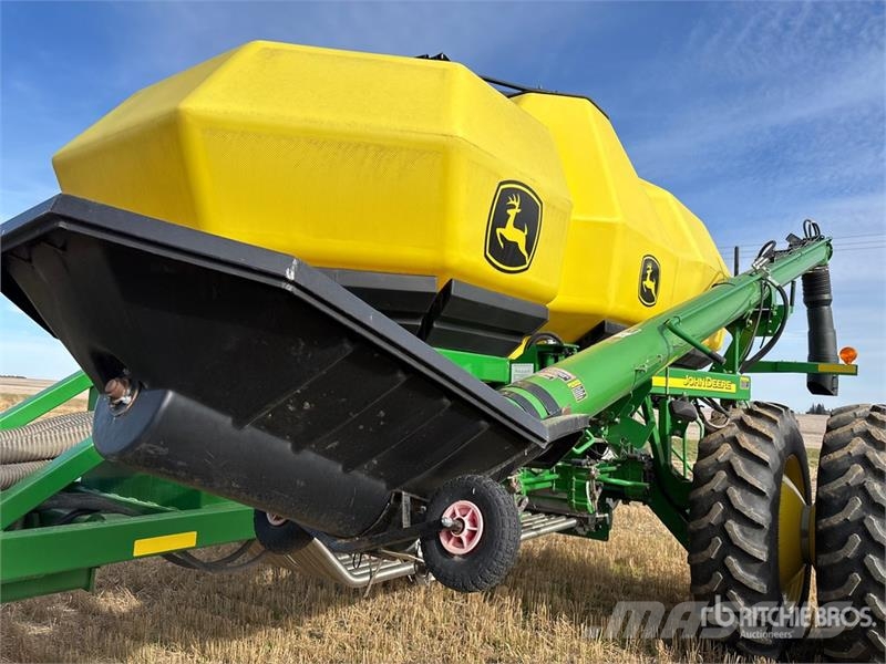 John Deere 1830 61 ft Air Drill 鑽頭
