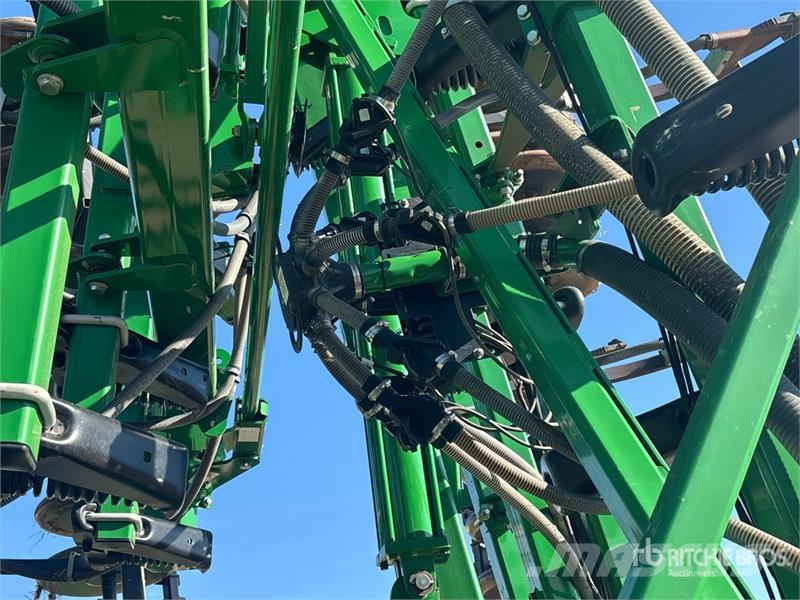 John Deere 1830 61 ft Air Drill Sējmašīnas