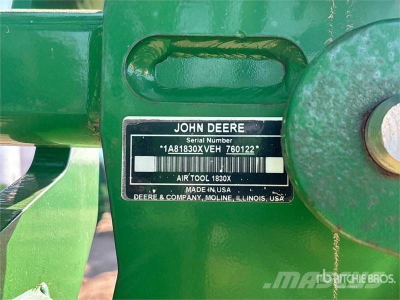 John Deere 1830 61 ft Air Drill Sējmašīnas