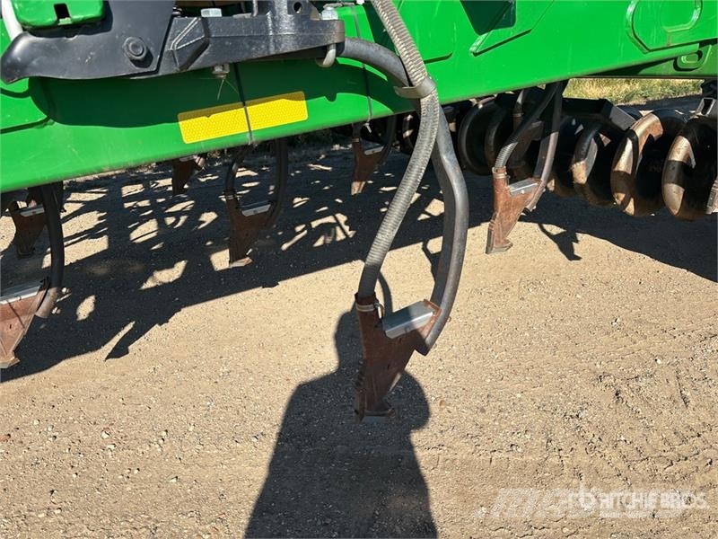 John Deere 1830 61 ft Air Drill Sējmašīnas
