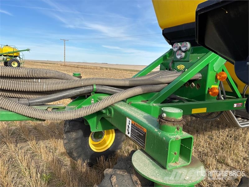 John Deere 1830 61 ft Air Drill 鑽頭
