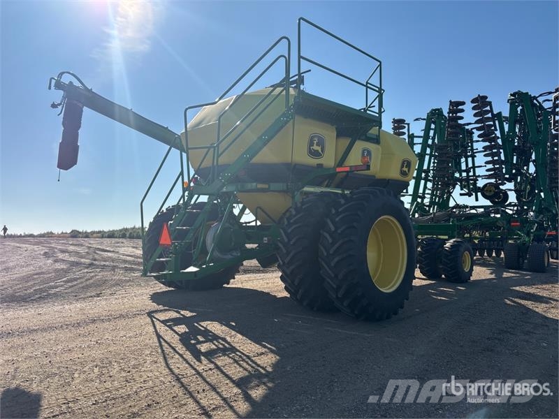 John Deere 1830 61 ft Air Drill Sējmašīnas