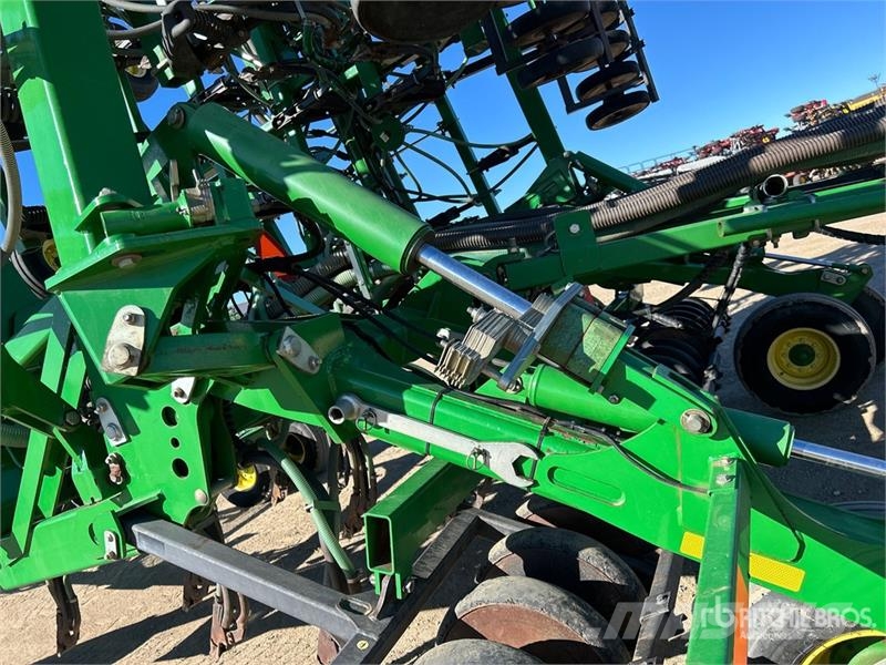 John Deere 1830 61 ft Air Drill 条播机