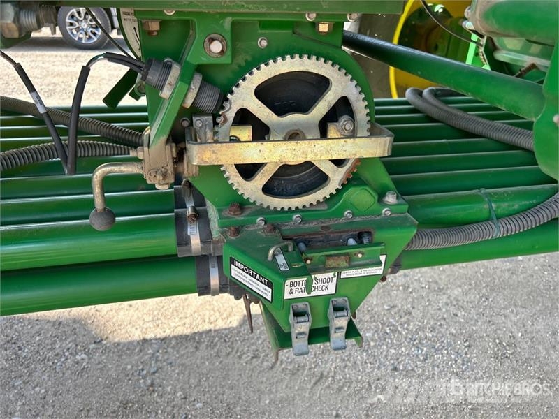 John Deere 1830 61 ft Air Drill 条播机