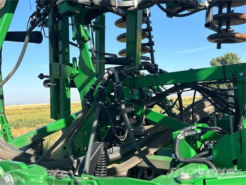 John Deere 1830 61 ft Air Drill Sējmašīnas