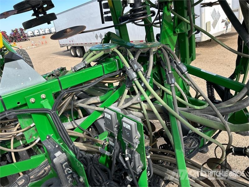 John Deere 1830 61 ft Air Drill 条播机