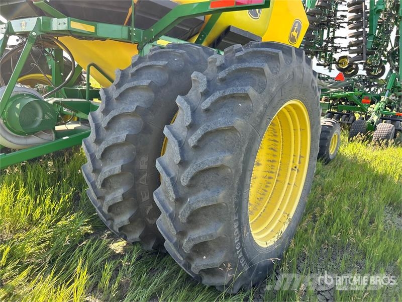 John Deere 1830 61 ft Air Drill 条播机