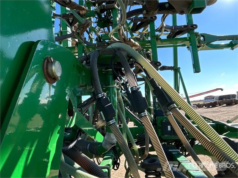 John Deere 1830 61 ft Air Drill 条播机