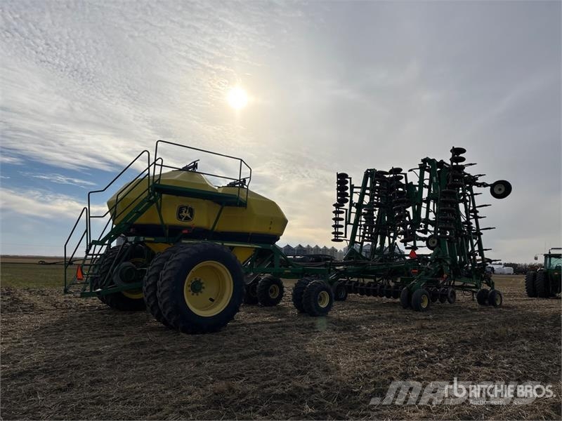 John Deere 1830 61 ft Air Drill 鑽頭