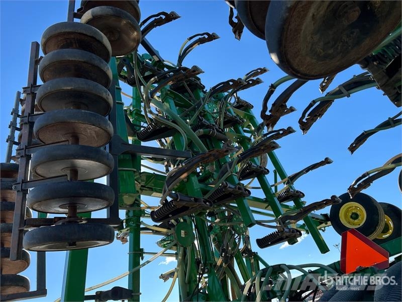 John Deere 1830 61 ft Air Drill 条播机