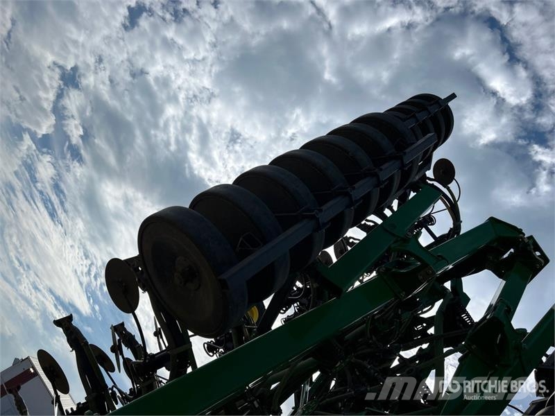 John Deere 1830 61 ft Air Drill 条播机