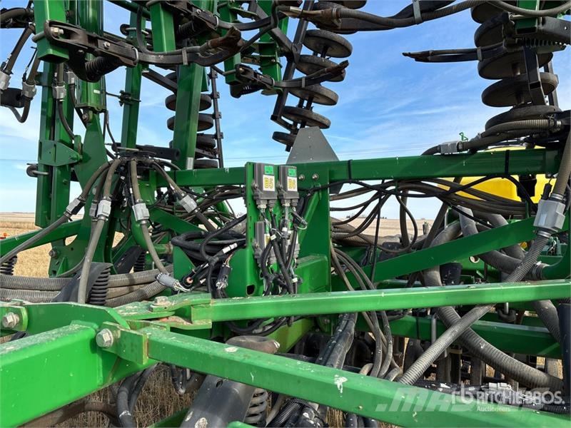 John Deere 1830 61 ft Air Drill 鑽頭