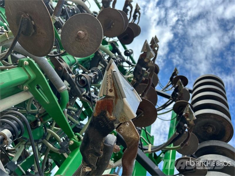 John Deere 1830 61 ft Air Drill 条播机