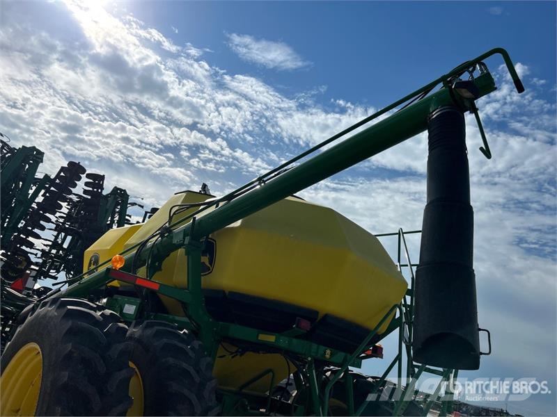 John Deere 1830 61 ft Air Drill 条播机