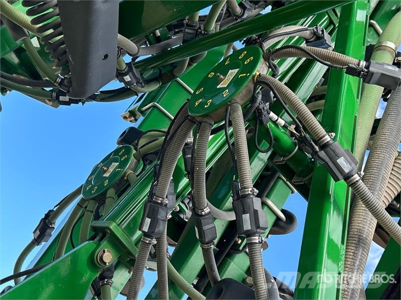 John Deere 1830 61 ft Air Drill 条播机