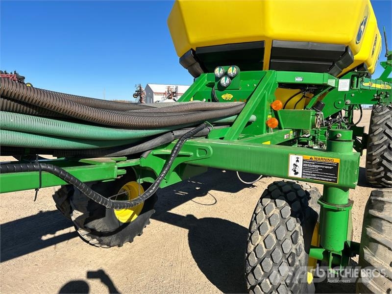 John Deere 1830 61 ft Air Drill 条播机