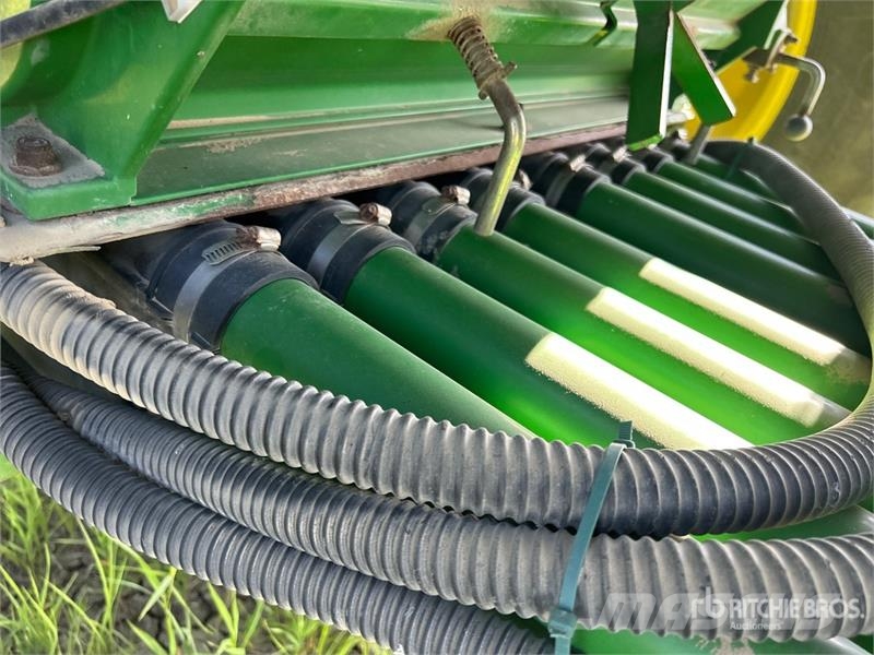 John Deere 1830 61 ft Air Drill 条播机