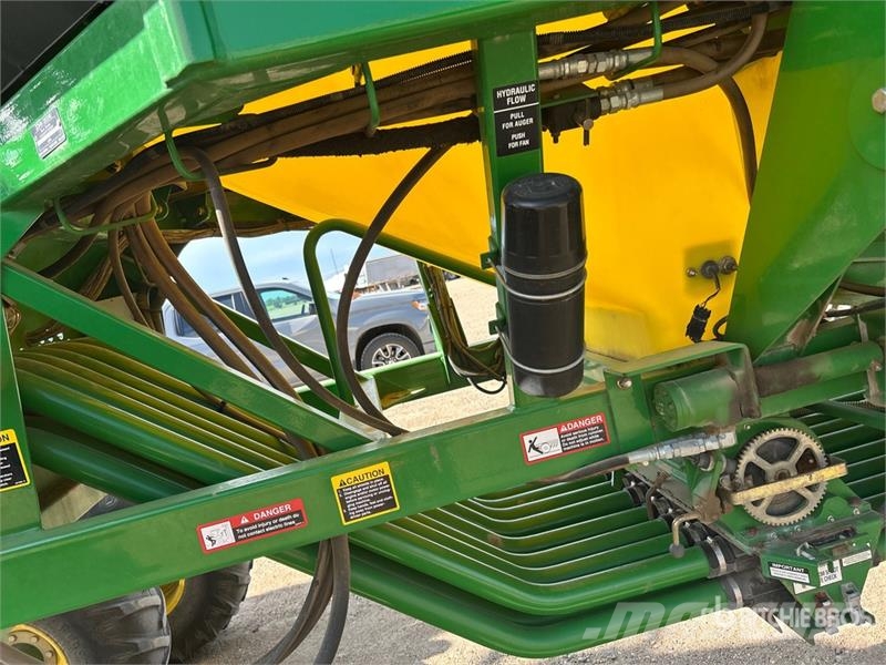 John Deere 1830 61 ft Air Drill 条播机
