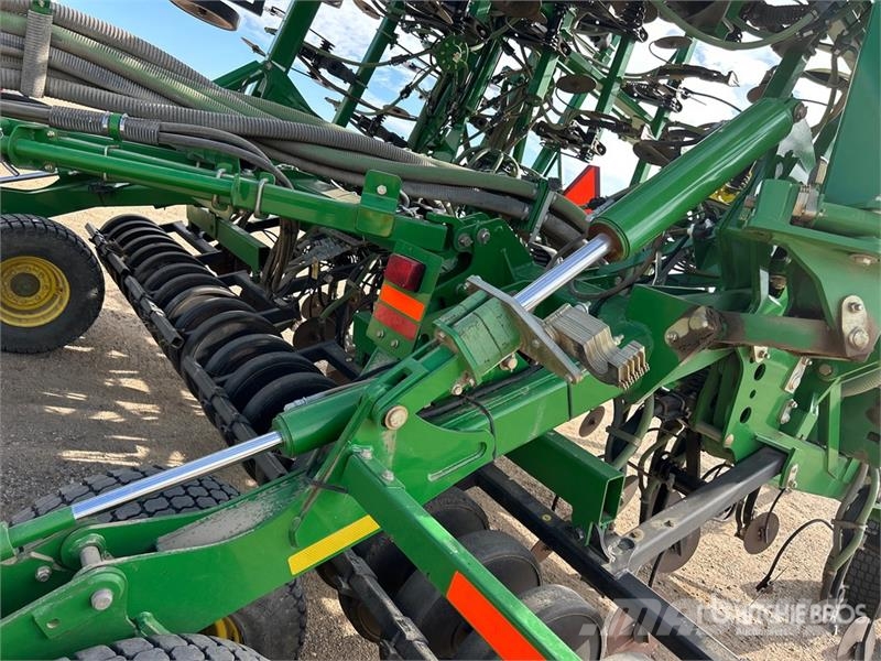 John Deere 1830 61 ft Air Drill 条播机