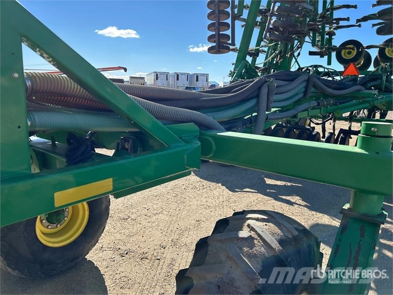John Deere 1830 61 ft Air Drill 条播机
