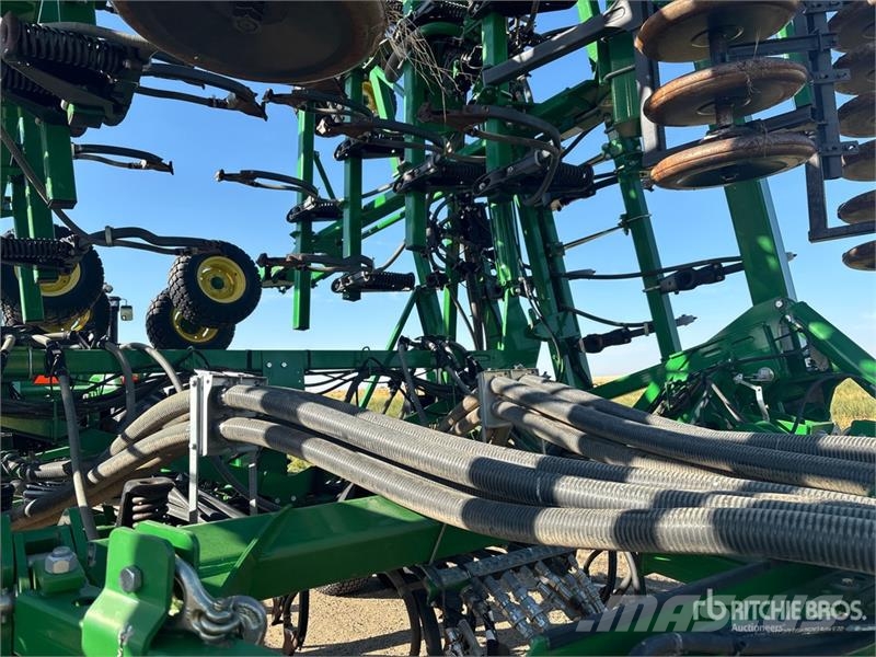 John Deere 1830 61 ft Air Drill Sējmašīnas