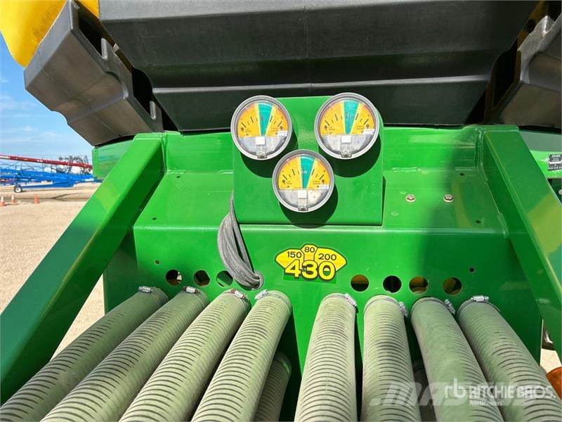 John Deere 1830 61 ft Air Drill 条播机