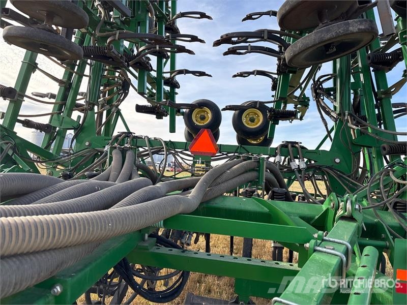 John Deere 1830 61 ft Air Drill 鑽頭