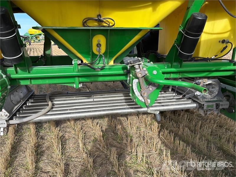 John Deere 1830 61 ft Air Drill 鑽頭