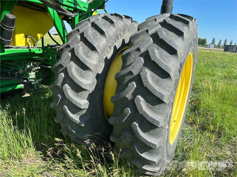 John Deere 1830 61 ft Air Drill 条播机