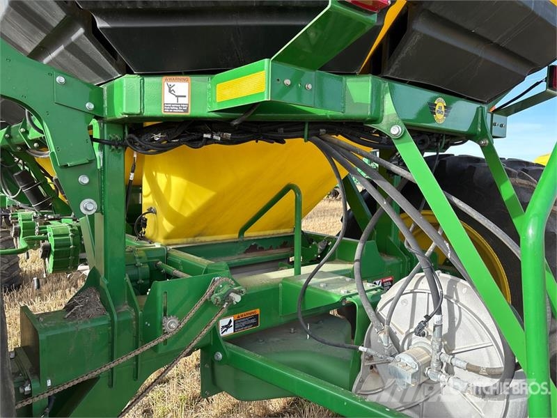 John Deere 1830 61 ft Air Drill 鑽頭