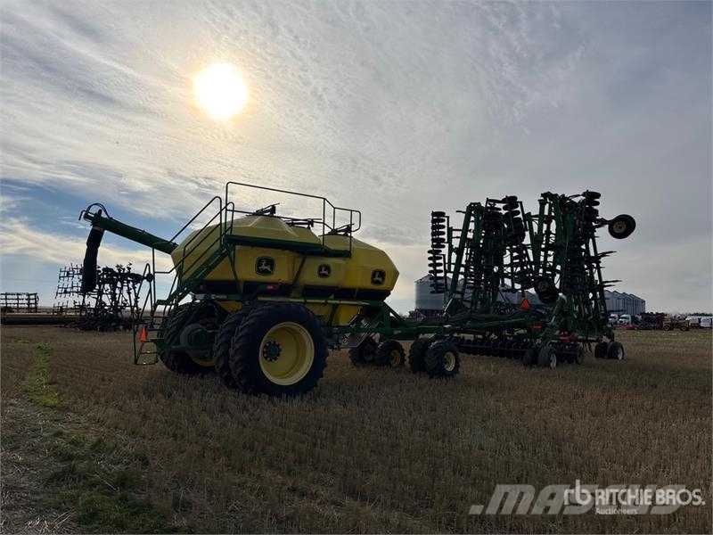 John Deere 1830 61 ft Air Drill 鑽頭