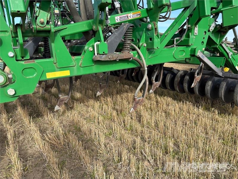 John Deere 1830 61 ft Air Drill 鑽頭
