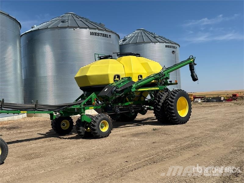 John Deere 1830 61 ft Air Drill Sējmašīnas