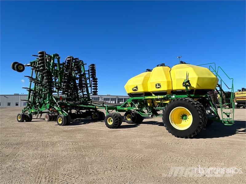 John Deere 1830 61 ft Air Drill 条播机