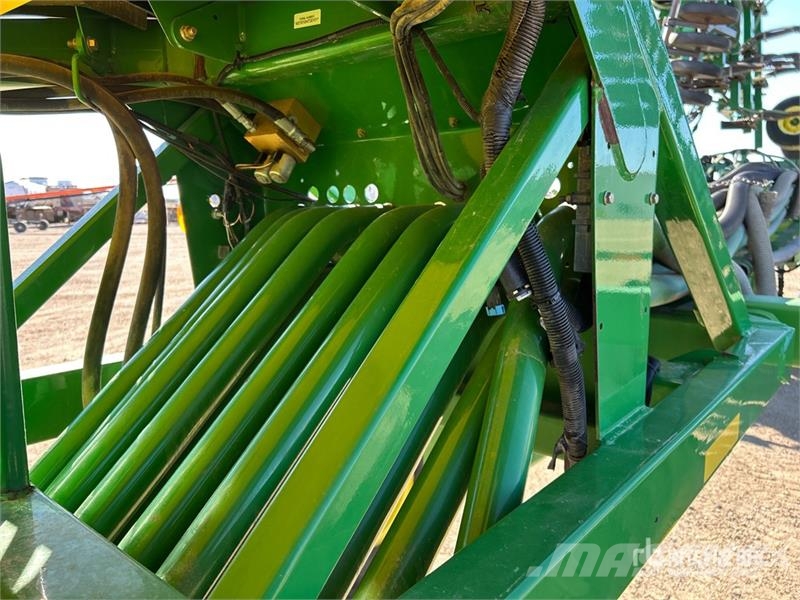John Deere 1830 61 ft Air Drill 条播机