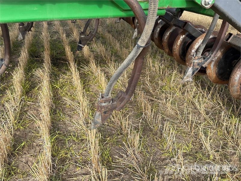 John Deere 1830 61 ft Air Drill 鑽頭