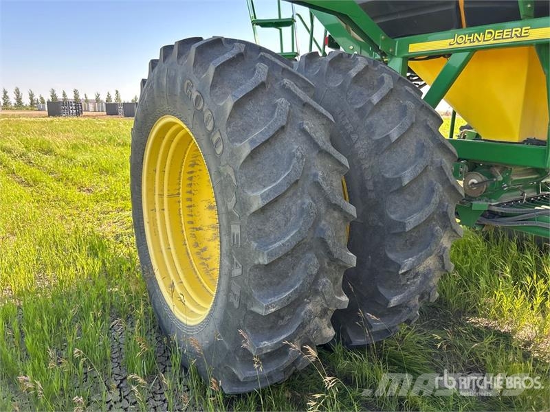 John Deere 1830 61 ft Air Drill 条播机