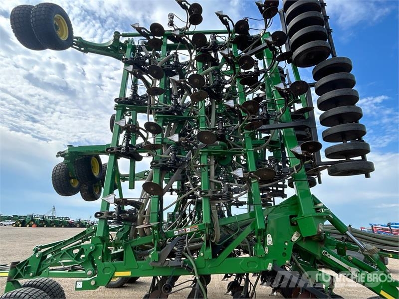 John Deere 1830 61 ft Air Drill 条播机