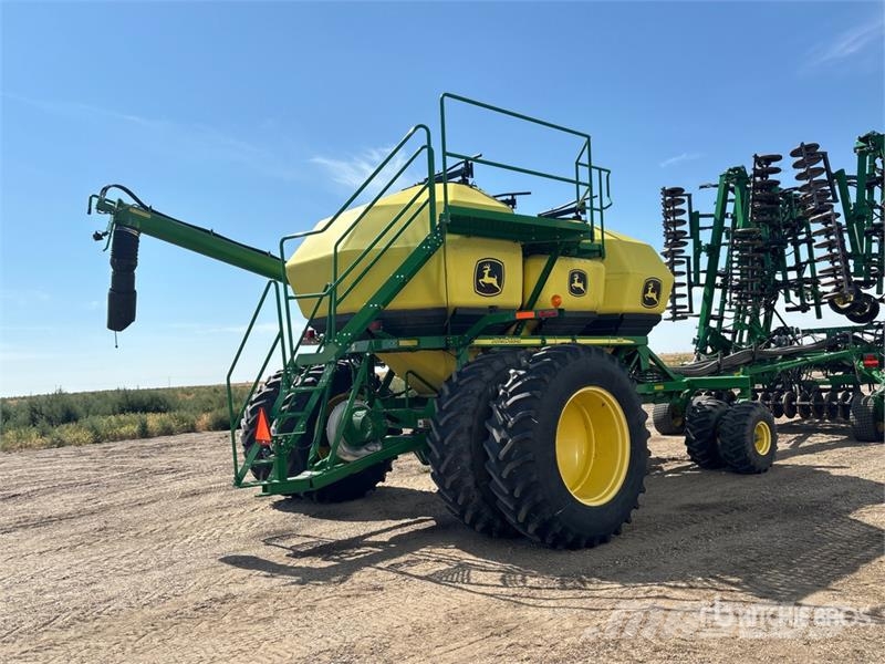 John Deere 1830 61 ft Air Drill Sējmašīnas