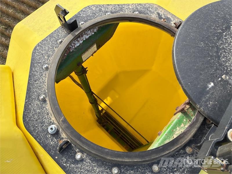John Deere 1830 61 ft Air Drill 鑽頭