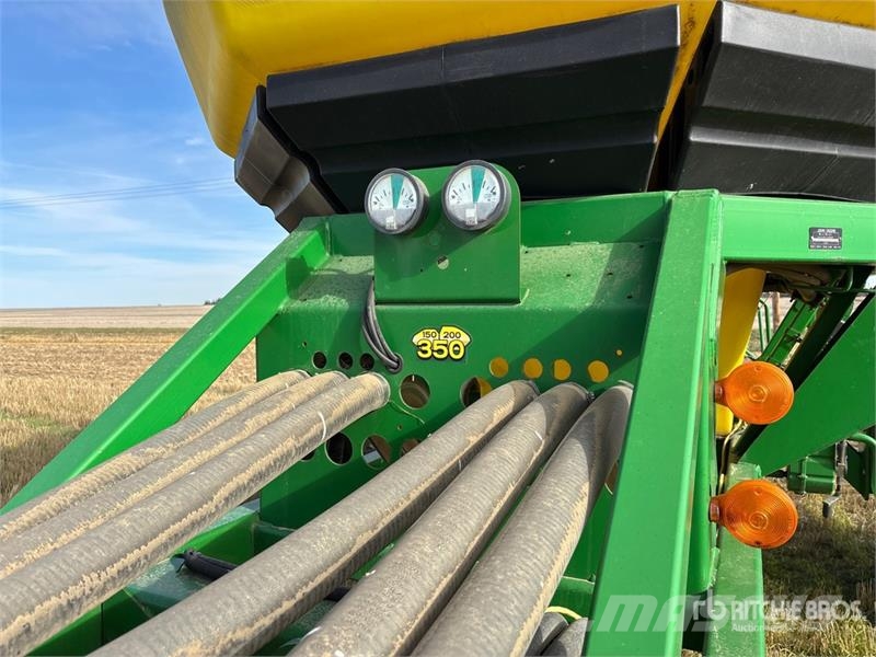 John Deere 1830 61 ft Air Drill 鑽頭