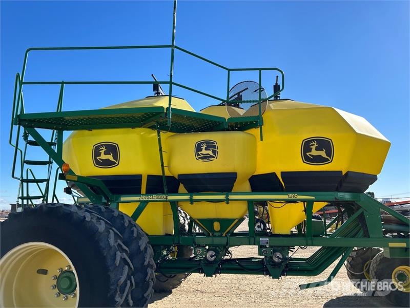 John Deere 1830 61 ft Air Drill 条播机