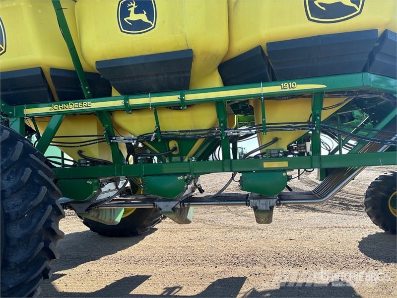 John Deere 1830 61 ft Air Drill Sējmašīnas