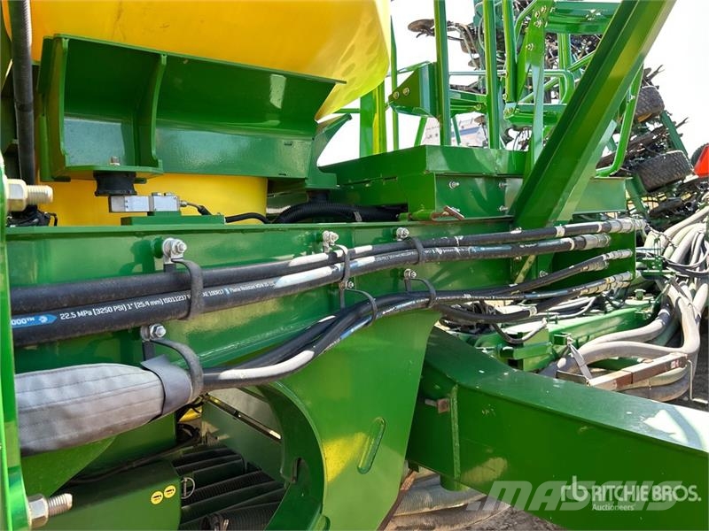 John Deere 1870 76 ft Air Seeder Mibzerler