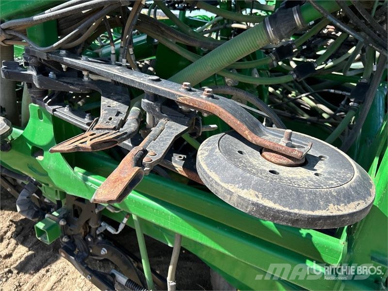 John Deere 1870 76 ft Air Seeder Mibzerler