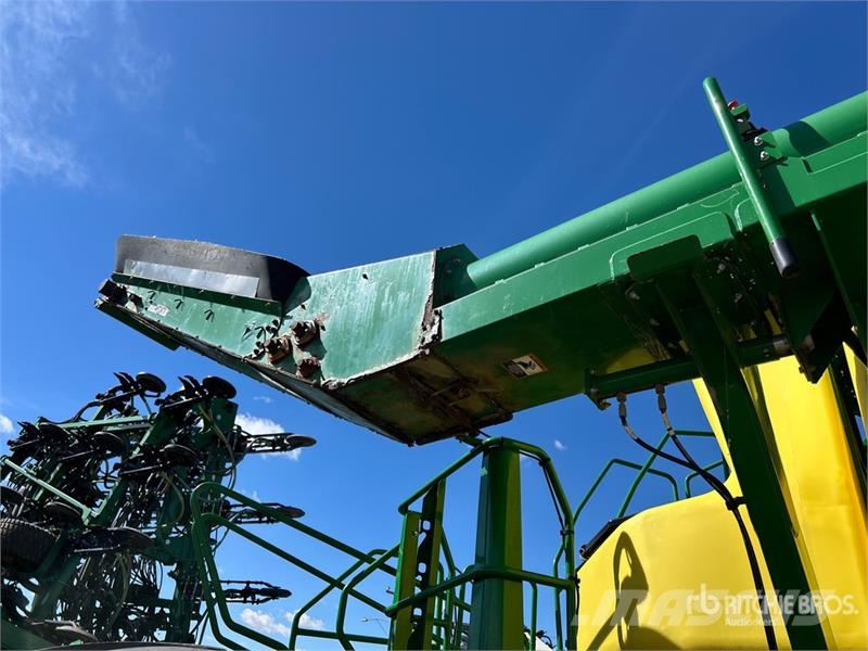 John Deere 1870 76 ft Air Seeder Mibzerler