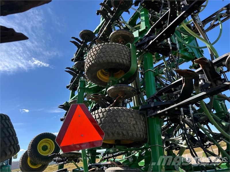 John Deere 1870 76 ft Air Seeder Mibzerler
