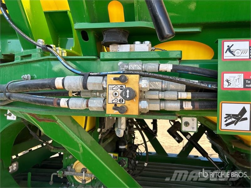 John Deere 1870 76 ft Air Seeder Mibzerler